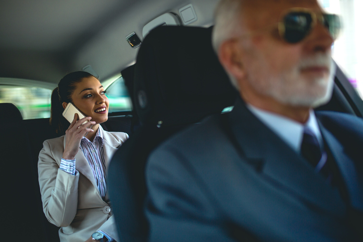 Providing professional service: Get home comfortably with Pearson Airport Limo Service to Toronto suburbs