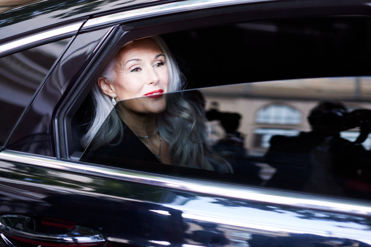 Stress-free travel benefits with cheap airport limo in Toronto