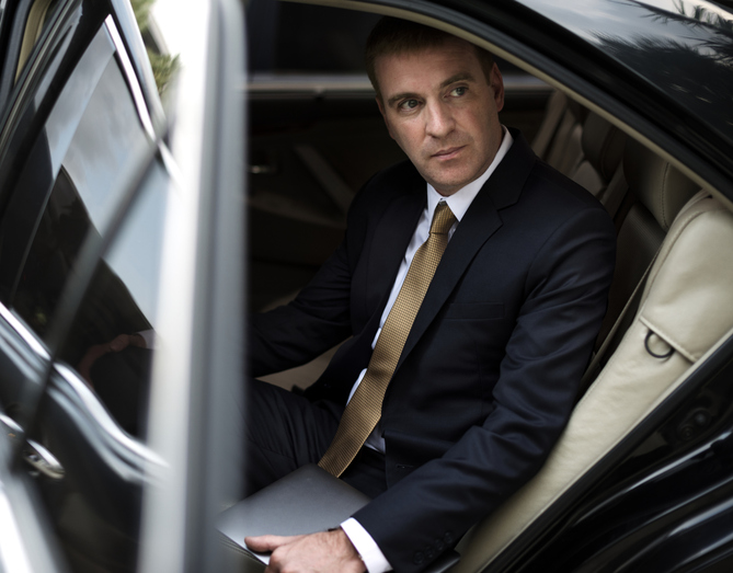 Professional image: Arrive business ready with Pearson Airport Car Service to Toronto offices