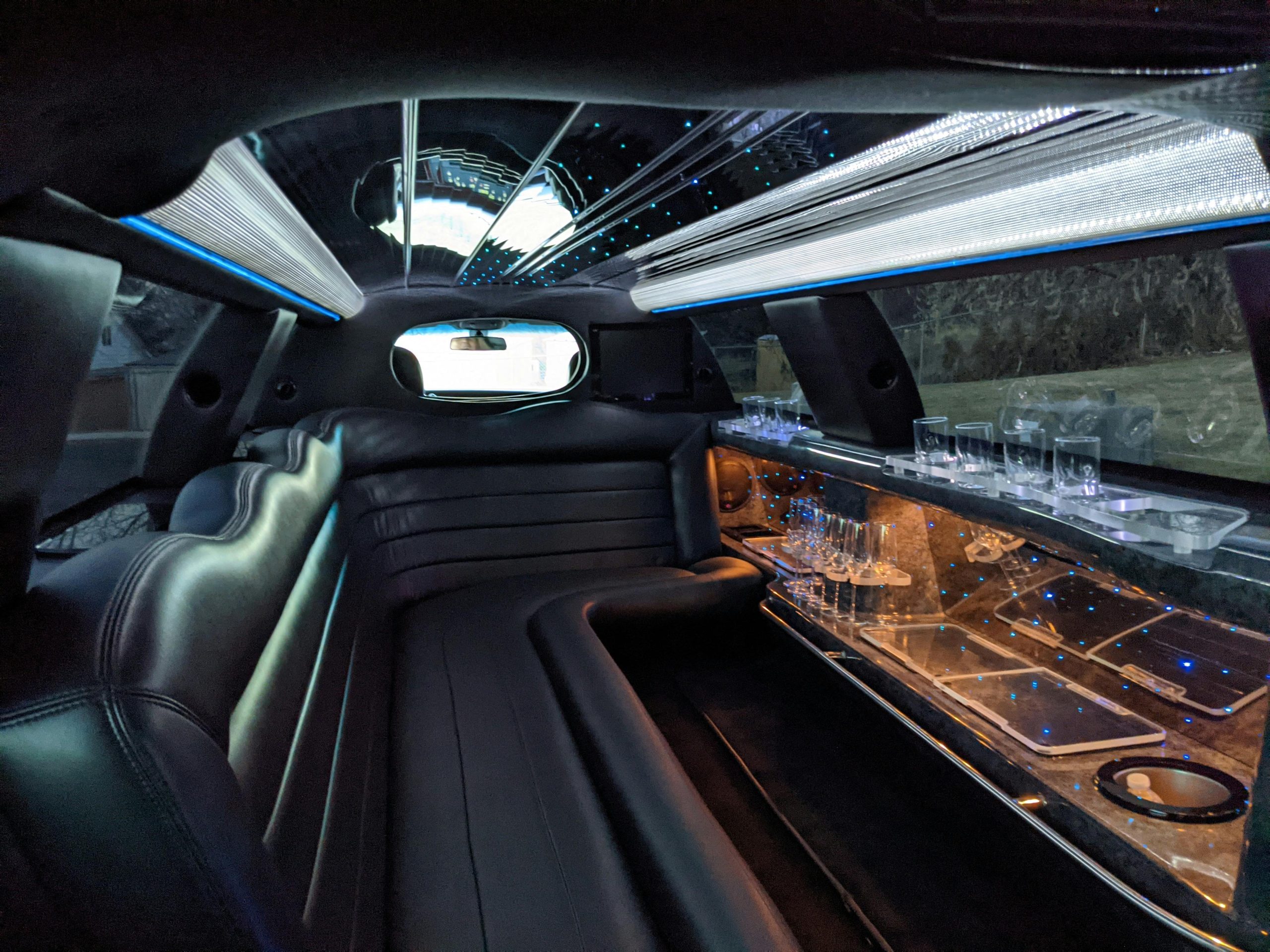 Toronto Airport Limousine Service Amenities